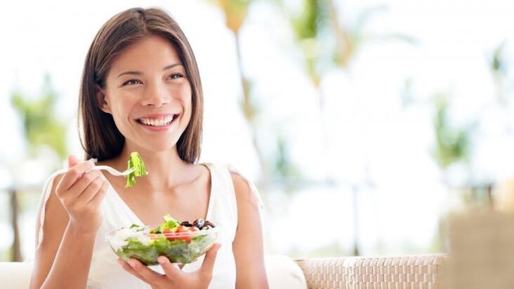 Mangez une salade de légumes pour perdre du poids